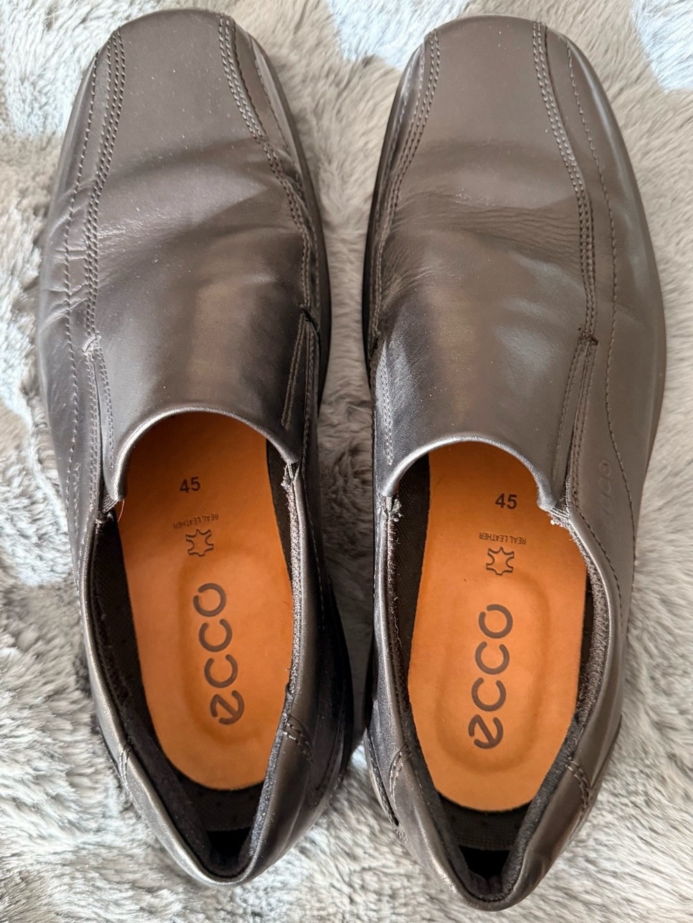 Ecco Men’s Slip-On Leather Loafers in Dark Brown